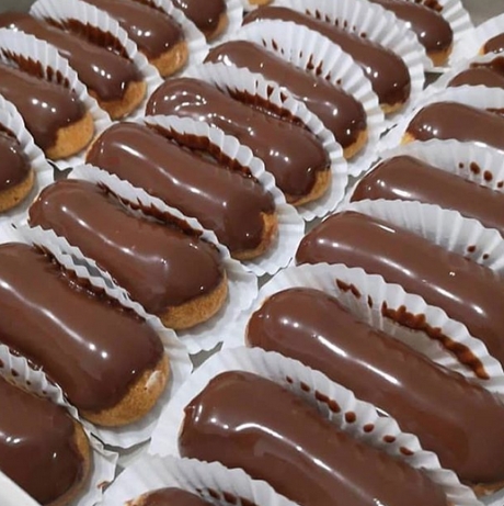 Hızlı Teslimatlı 1 Kg Çikolatalı Ekler Pasta